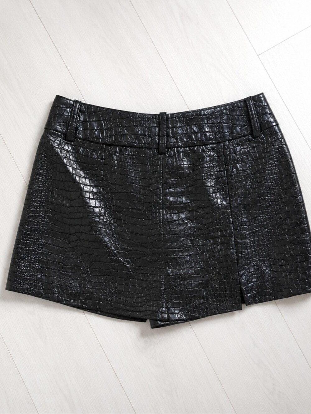 Forever 21 Black Croc-Embossed Skort